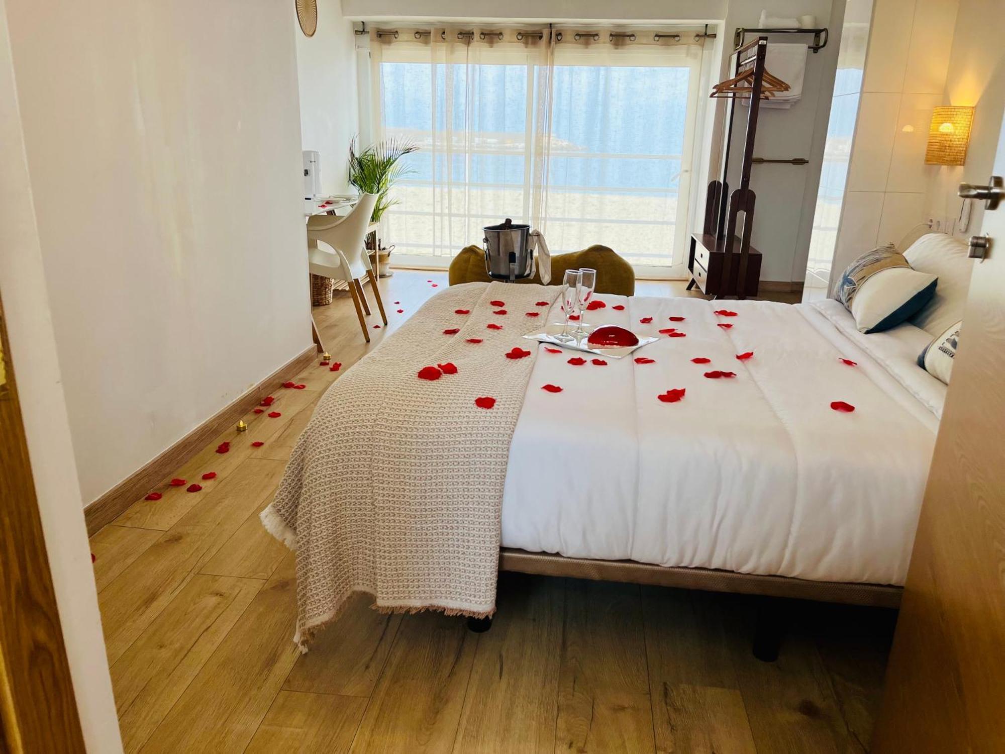 Hostal Playa Dreams Nautico Adults Garrucha Kültér fotó